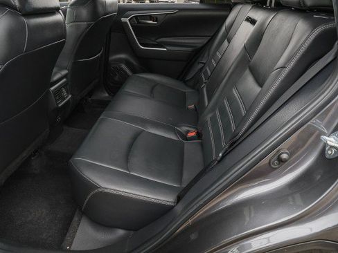 Used 2022 Toyota RAV4 XLE Premium FWD image 28