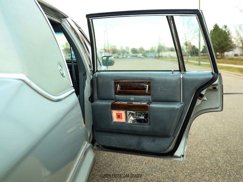 Used 1986 Cadillac Brougham Brougham image 34