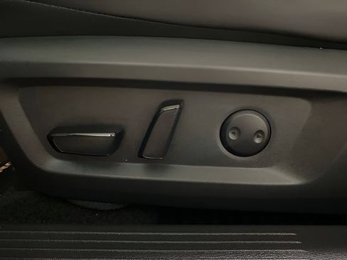 Certified 2023 Nissan Rogue SV w/ SV Premium B Package AWD/4WD image 12