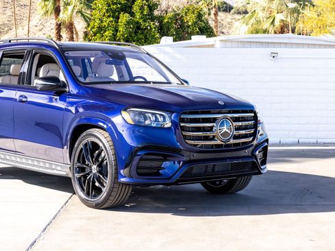 New 2026 Mercedes-Benz GLS 580 4MATIC image 3