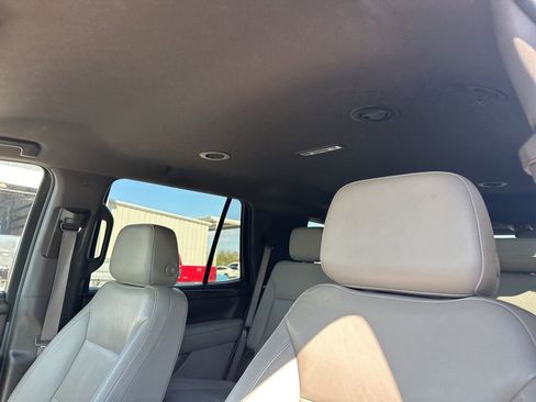 Used 2022 Chevrolet Tahoe LT w/ Luxury Package image 16