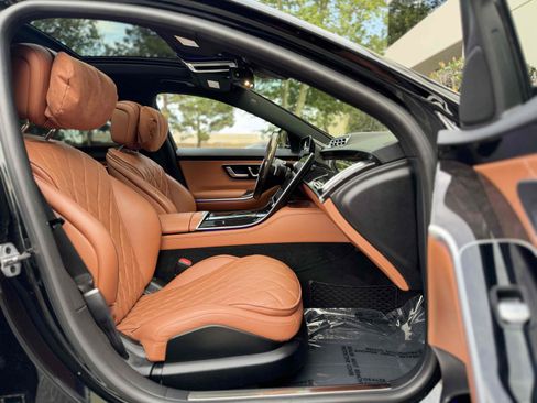 Used 2022 Mercedes-Benz S 500 4MATIC image 7