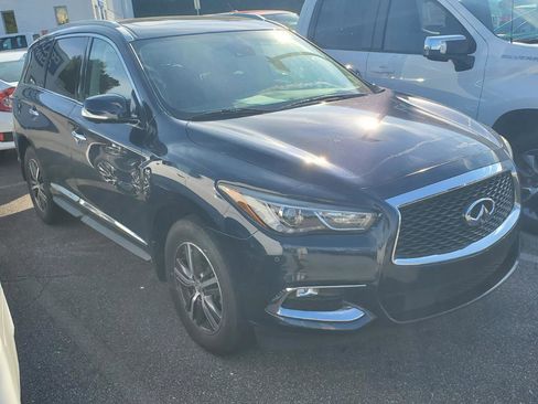 Used 2019 INFINITI QX60 Luxe w/ Essential Package AWD/4WD image 2