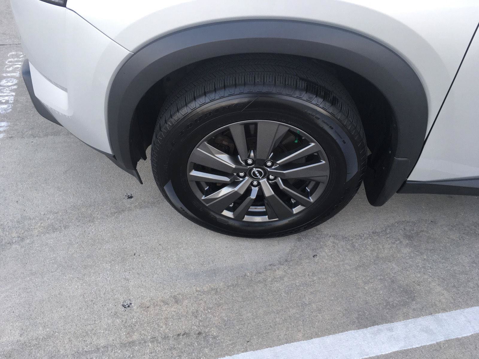 Used 2023 Nissan Pathfinder SV AWD/4WD image 9