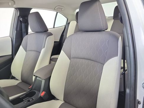 Used 2025 Toyota Corolla LE FWD image 20