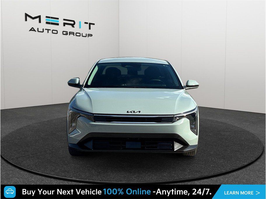 Used 2025 Kia K4 FWD image 3