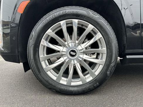 Used 2021 Cadillac Escalade Premium Luxury w/ Driver Assist Tech Package image 11