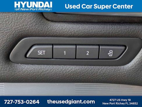 Used 2024 Cadillac XT4 Premium Luxury FWD image 24
