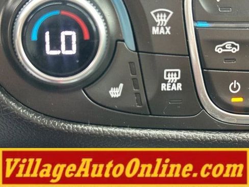 Used 2019 Chevrolet Equinox LT FWD image 21