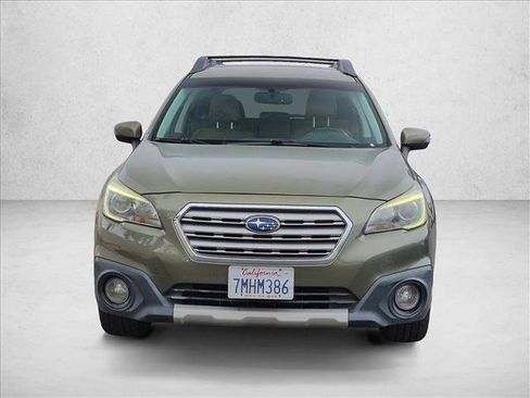 Used 2015 Subaru Outback 2.5i Limited AWD/4WD image 3