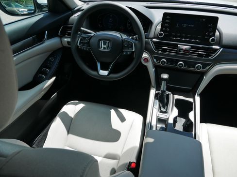 Used 2020 Honda Accord LX image 9