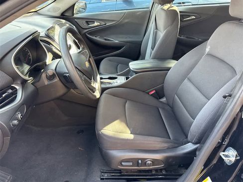 Used 2023 Chevrolet Malibu LT w/ Driver Confidence Package image 6