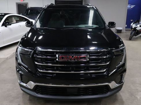 Used 2026 GMC Acadia Elevation w/ Elevation Premium Package FWD image 8