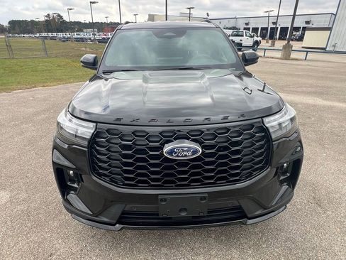 New 2026 Ford Explorer ST-Line w/ ST-Line Street Pack image 8