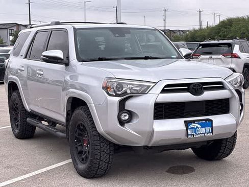 Used 2024 Toyota 4Runner SR5 Premium w/ Moonroof Package AWD/4WD image 8