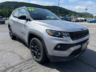 Used 2023 Jeep Compass Latitude w/ Convenience Group
