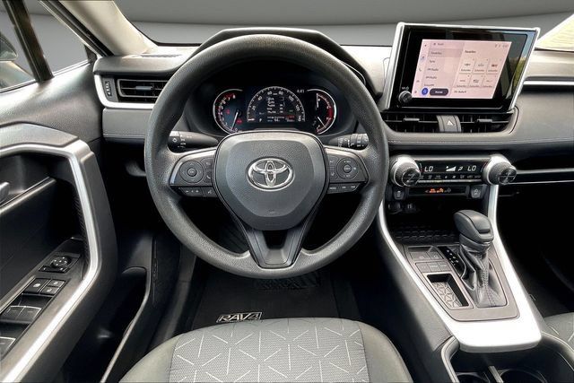 Used 2023 Toyota RAV4 XLE FWD image 10