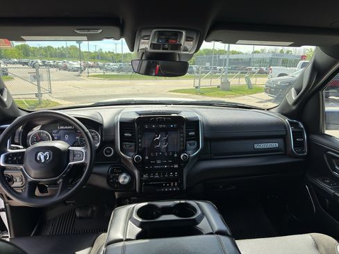 Used 2024 RAM 1500 Laramie AWD/4WD image 29