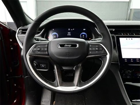 Used 2024 Jeep Grand Cherokee Limited w/ Trailer Tow Package image 8