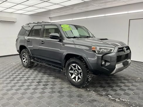 Used 2021 Toyota 4Runner TRD Off-Road image 2