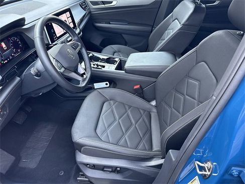 Used 2025 Volkswagen Atlas Cross Sport SE image 10