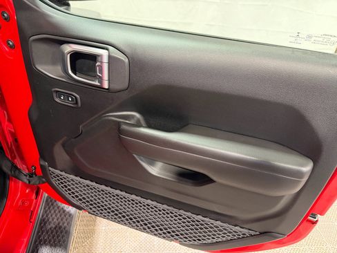 Used 2018 Jeep Wrangler Unlimited Sport S image 14