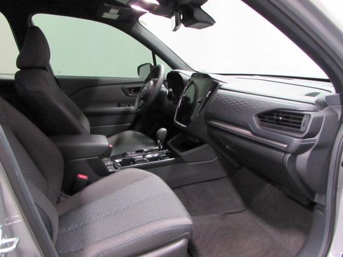 Used 2026 Subaru Forester Premium AWD/4WD image 17