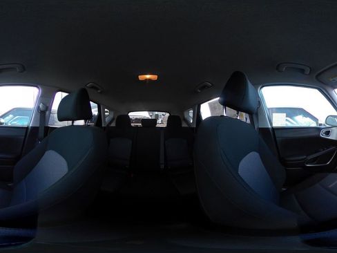 Used 2025 Kia Soul LX w/ LX Technology Package image 40