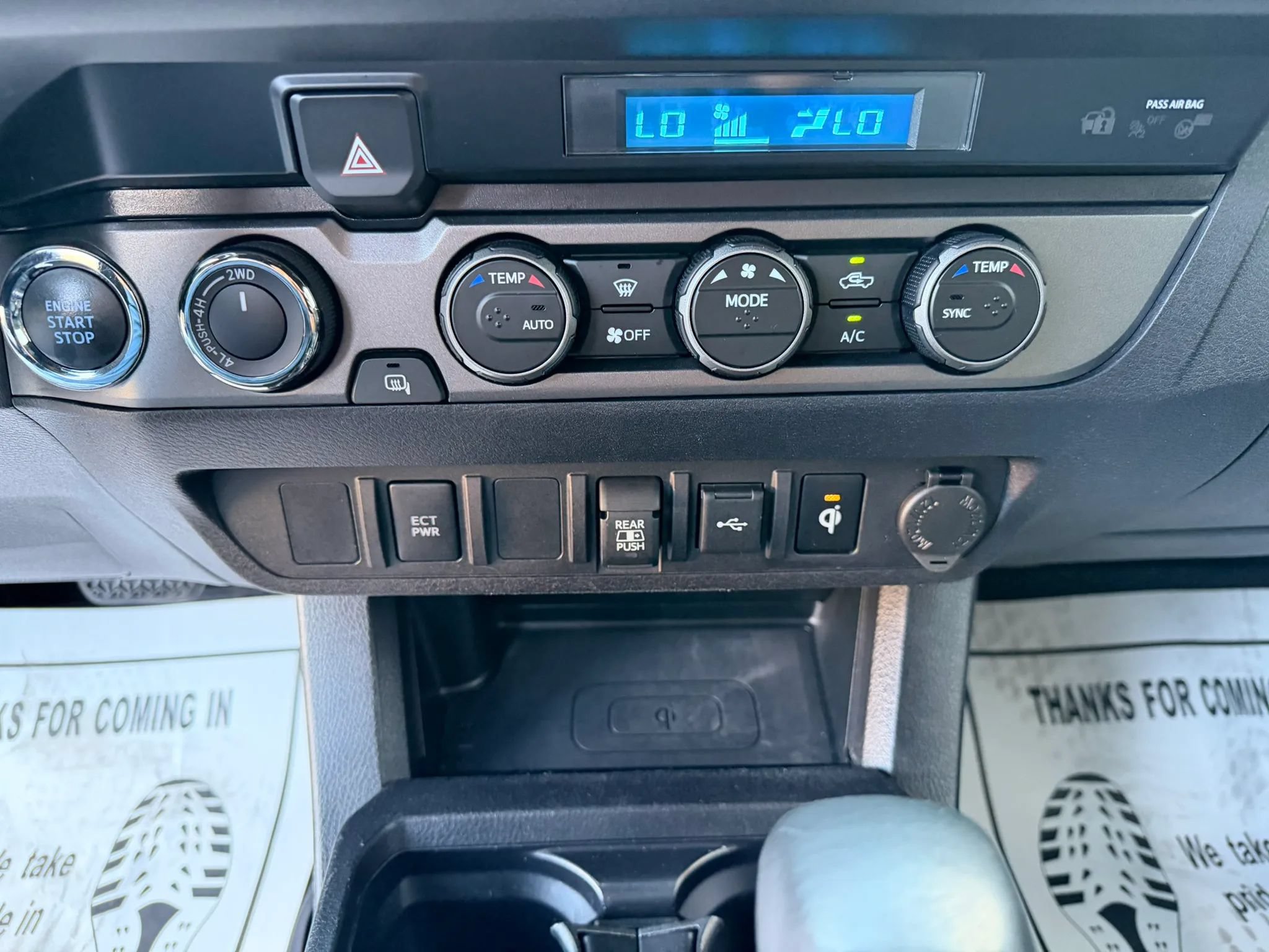 Used 2021 Toyota Tacoma TRD Off-Road AWD/4WD image 31
