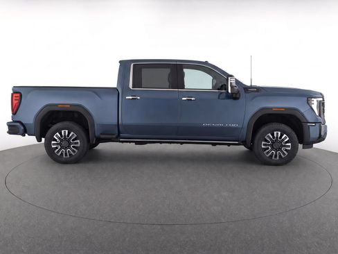 Certified 2025 GMC Sierra 3500 Denali Ultimate AWD/4WD image 8