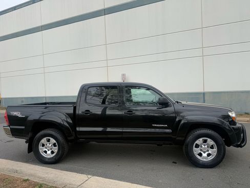 Used 2010 Toyota Tacoma 4x4 Double Cab image 11