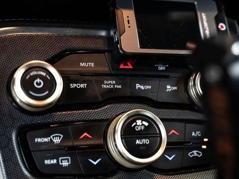 Used 2018 Dodge Challenger T/A image 29