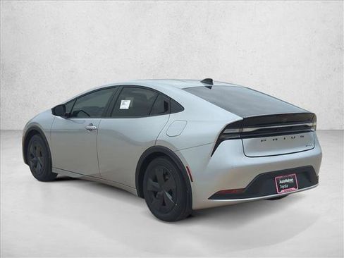 New 2026 Toyota Prius Plug-In Hybrid FWD image 9