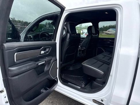 Used 2021 RAM 1500 Laramie AWD/4WD image 34