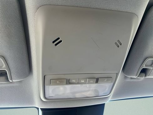 Used 2019 Chevrolet Trax LS AWD/4WD image 28