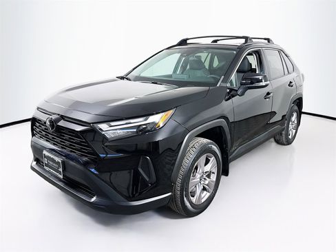 Certified 2022 Toyota RAV4 XLE image 3