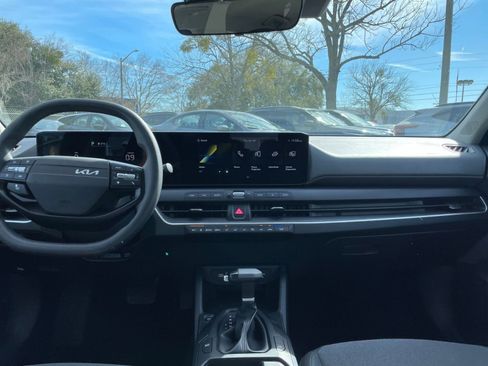 Used 2025 Kia K4 LXS FWD image 17