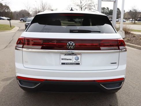 New 2026 Volkswagen Atlas Cross Sport SE image 6