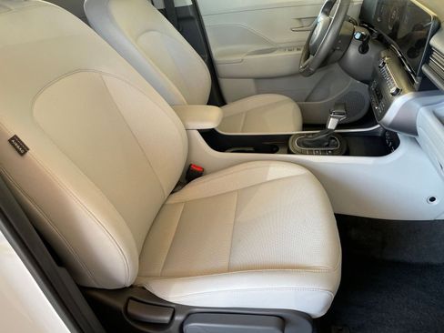 Used 2025 Hyundai Kona SEL image 35