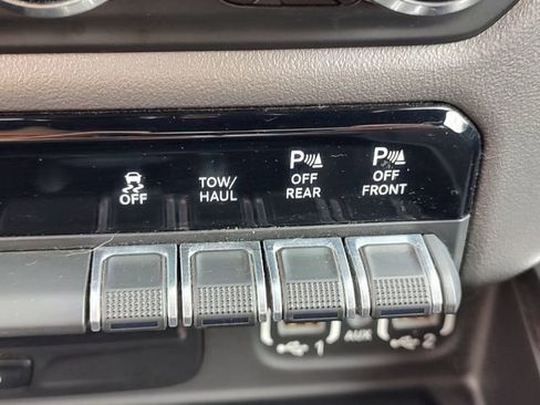 Used 2019 RAM 1500 Big Horn AWD/4WD image 18