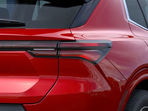 New 2025 Chevrolet Equinox EV LT image 11