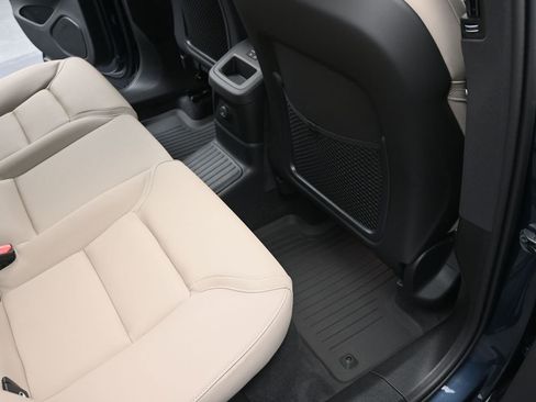 New 2026 Volvo XC60 T8 Plus w/ Protection Package Premier AWD/4WD image 19