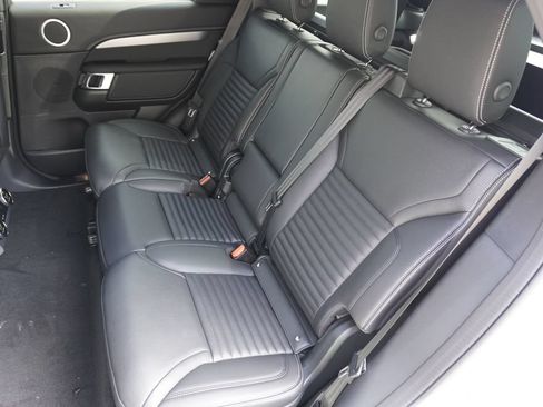 New 2026 Land Rover Discovery Dynamic SE AWD/4WD image 30