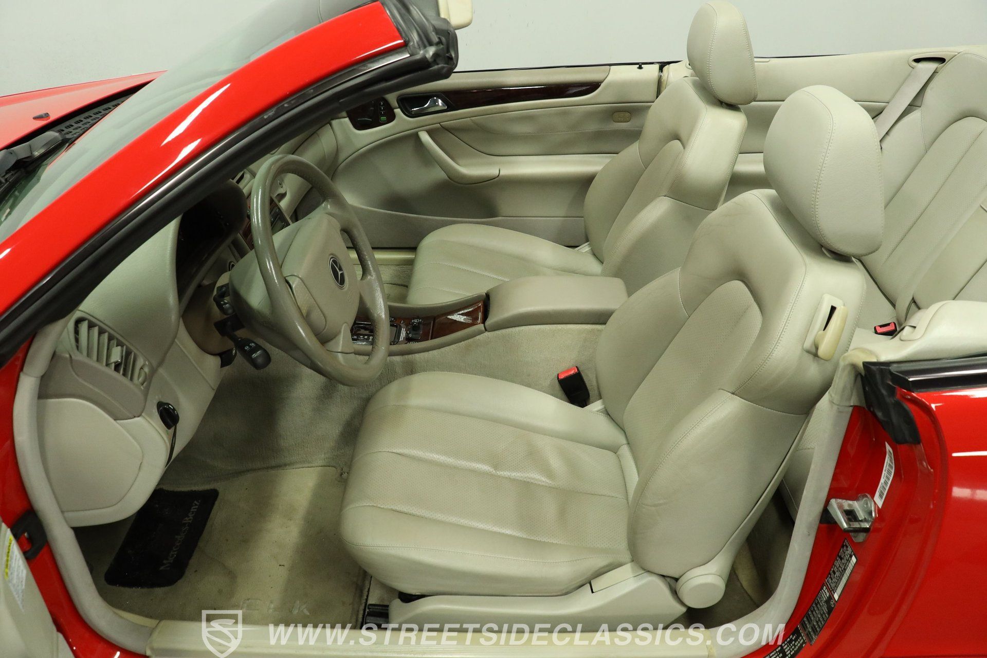 Used 1999 Mercedes-Benz CLK 320 Cabriolet image 35