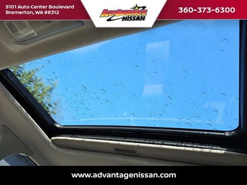 Used 2000 Nissan Maxima SE image 16