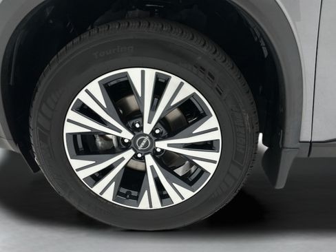 Used 2023 Nissan Rogue SV w/ SV Premium B Package AWD/4WD image 9