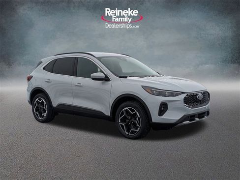 New 2026 Ford Escape Platinum w/ Equipment Group 601A image 3