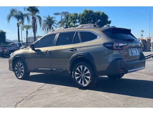 Used 2025 Subaru Outback Limited image 3