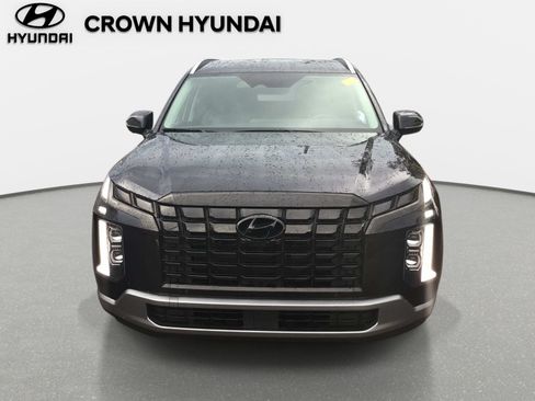 Used 2024 Hyundai Palisade Limited FWD image 2