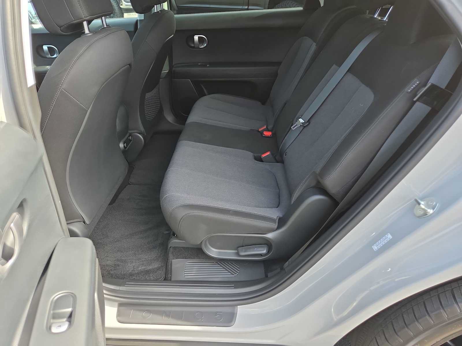 Used 2024 Hyundai Ioniq 5 SE RWD image 21